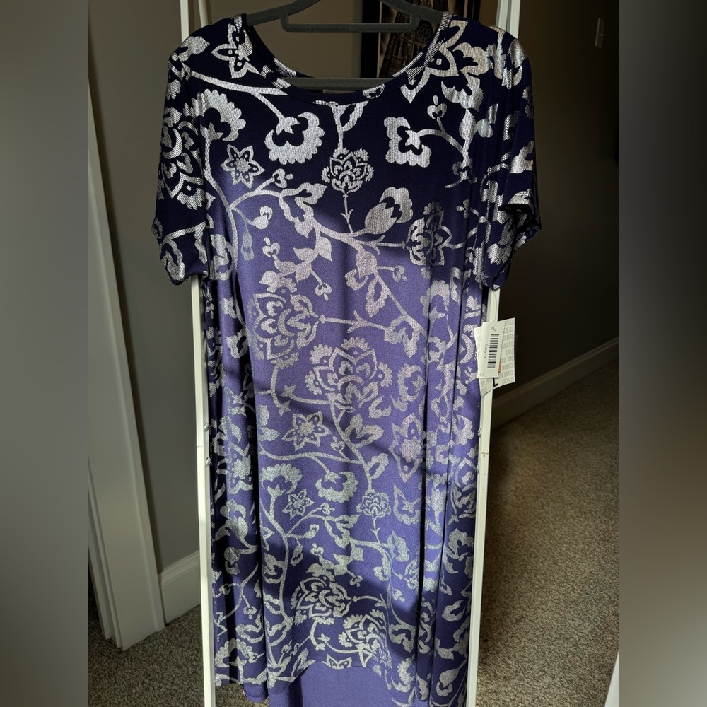 L Elegant Carly Lularoe navy with silver metallic floral overlay NWT